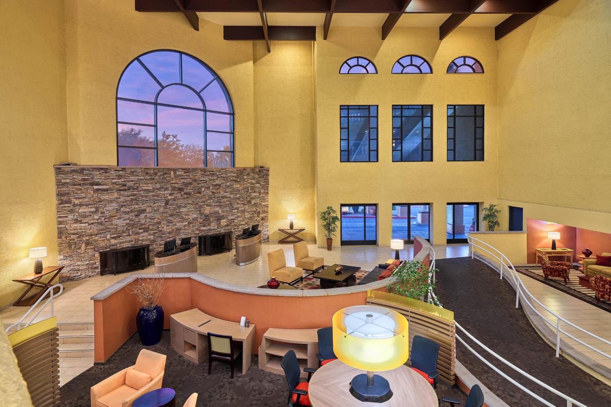 Sheraton Tucson Hotel & Suites Exterior foto